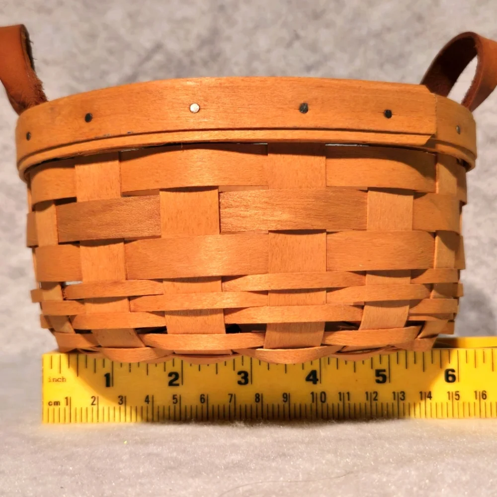 LONGABERGER 1999 Round Darning Basket Handwoven Storage w Dual Leather Handles
